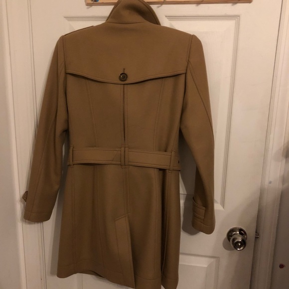 **Brand New**Burberry classic coat in color tan - Picture 3 of 4